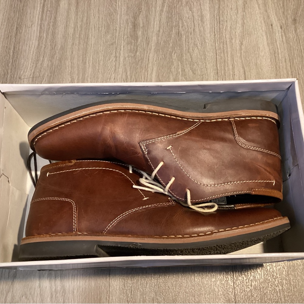 Steve Madden 10.5 Brown (wood)
